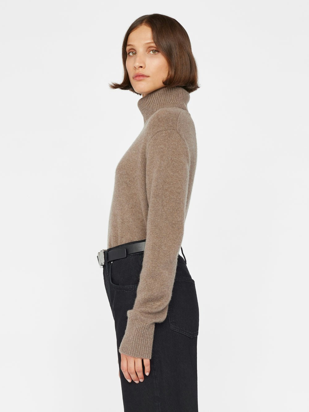 sweater side view alt:fit2